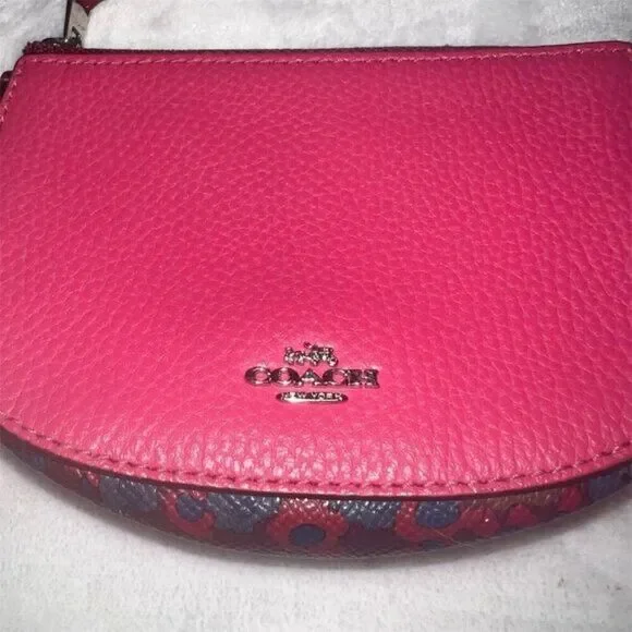 Coach Women's Pink Signature Wristlet Pouch with Strap - F22716 - Picture 4 of 9